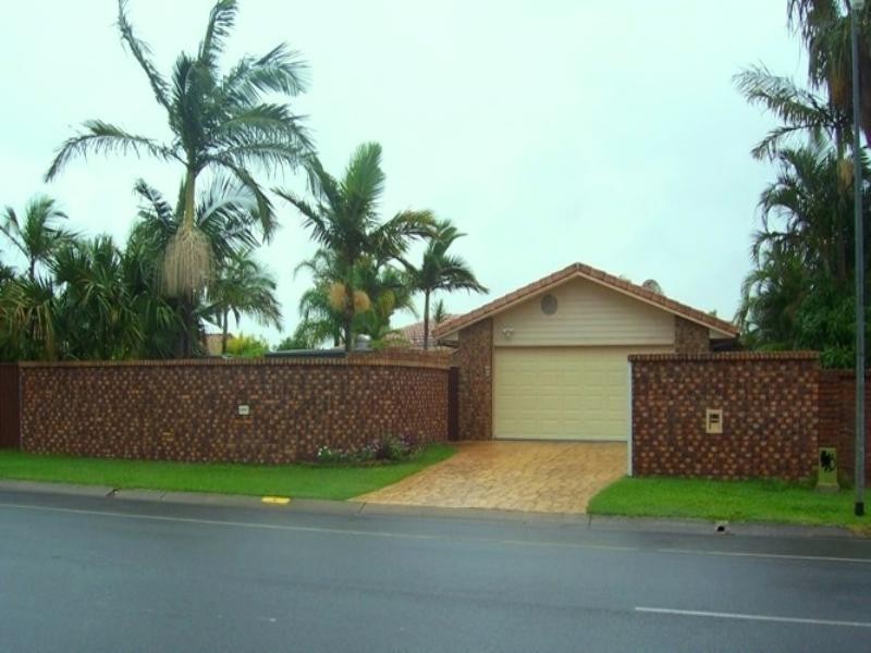 5 Silvabank Drive, Varsity Lakes QLD 4227