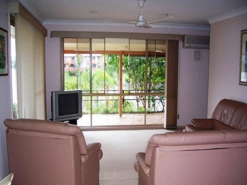 5 Silvabank Drive, Varsity Lakes QLD 4227