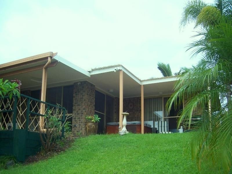 5 Silvabank Drive, Varsity Lakes QLD 4227