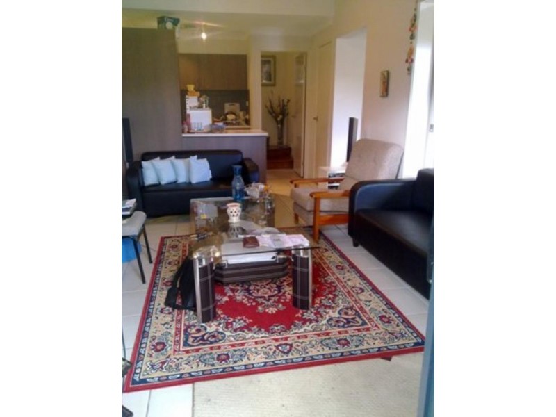 4/2 Palma Crescent, Varsity Lakes QLD 4227