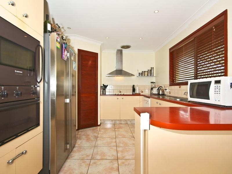 11 Razorbill Street, Burleigh Waters QLD 4220