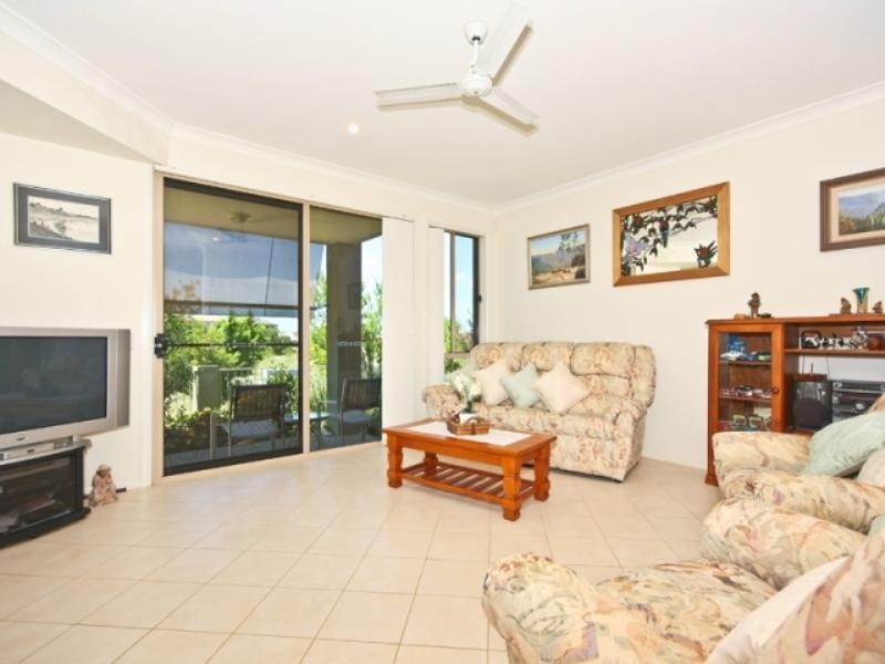 3/2 Duxton Drive, Varsity Lakes QLD 4227