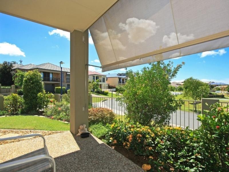 3/2 Duxton Drive, Varsity Lakes QLD 4227