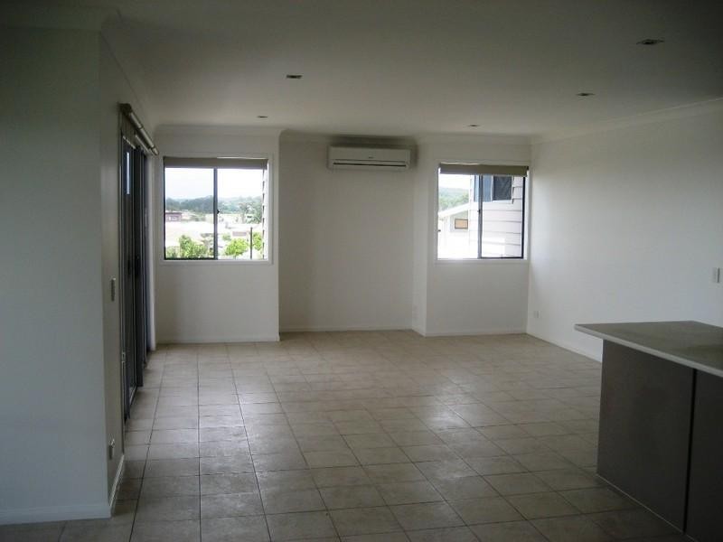 2/1 Maidenhair Place, Robina QLD 4226