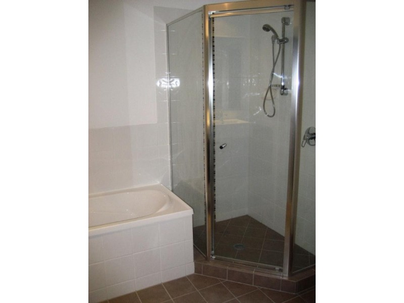 2/1 Maidenhair Place, Robina QLD 4226