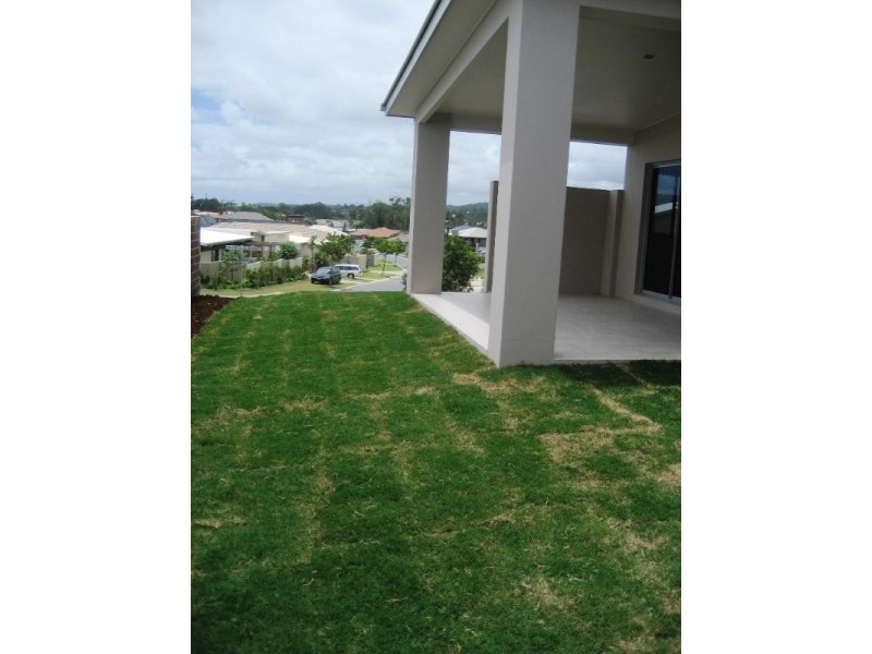 2/1 Maidenhair Place, Robina QLD 4226