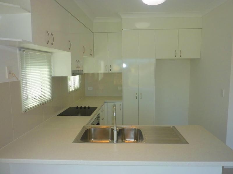 1-4 46 Bayswater Avenue, Varsity Lakes QLD 4227