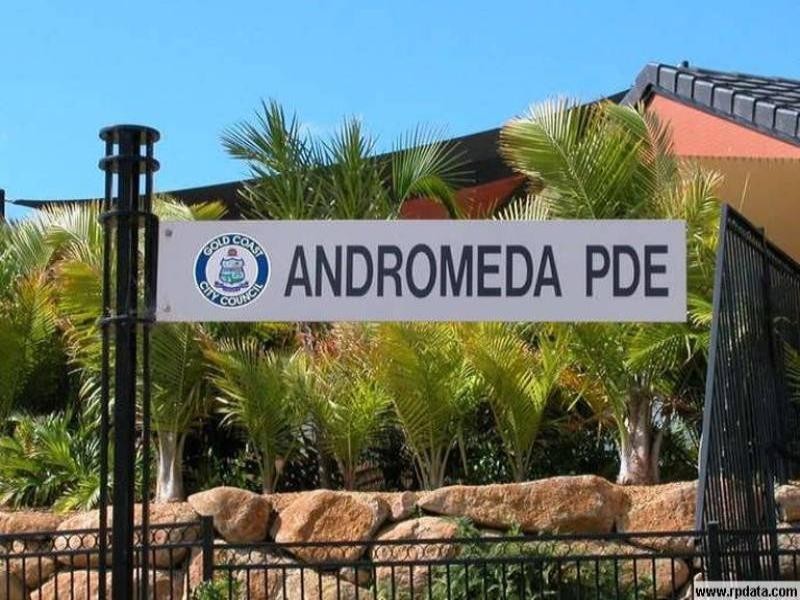 8 Andromeda Parade, Robina QLD 4226