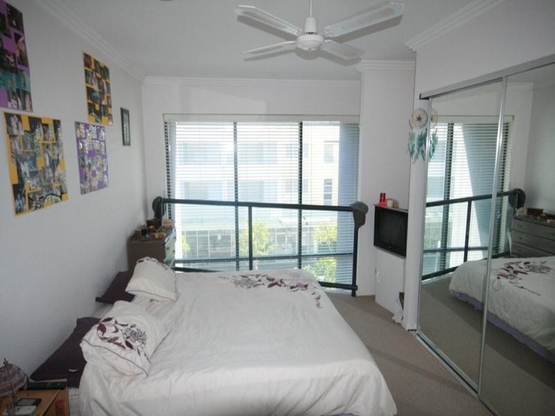 2/201 Varsity Parade, Varsity Lakes QLD 4227