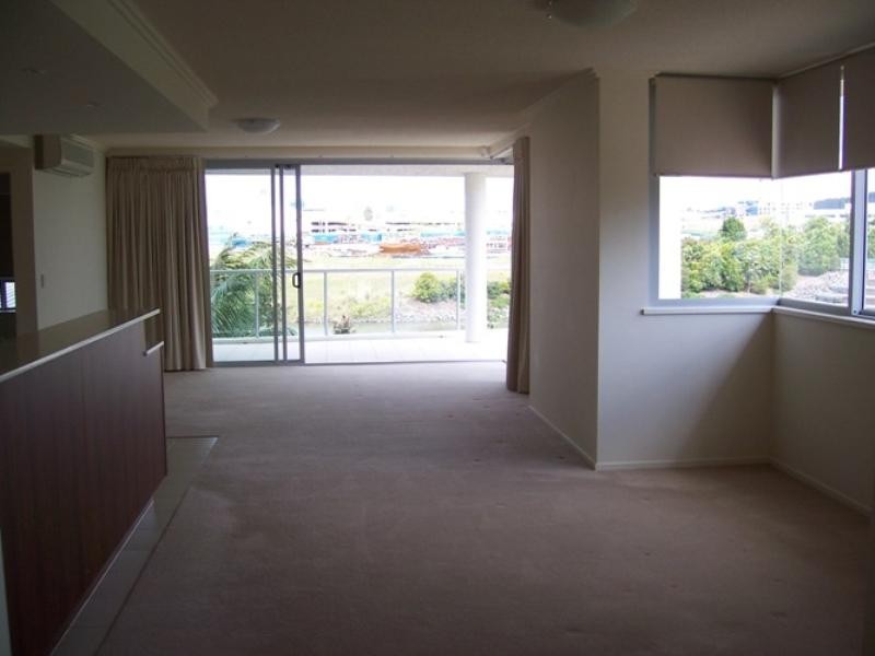 1/11 Promenade Avenue, Robina QLD 4226