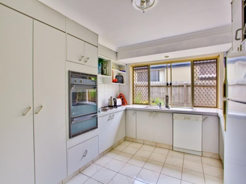 6 Banff Court, Robina QLD 4226