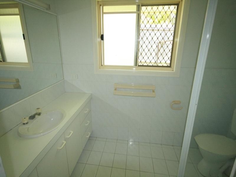 6 Banff Court, Robina QLD 4226