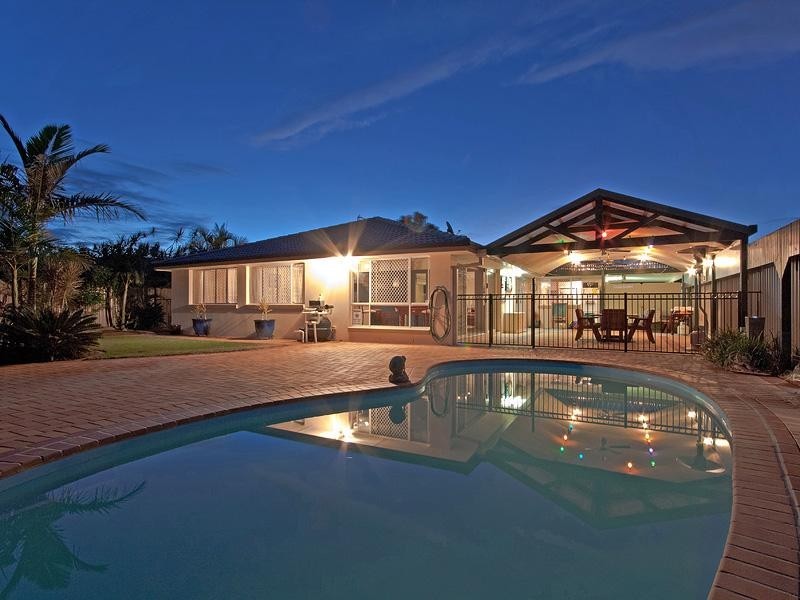 15 Camberwell Circuit, Robina QLD 4226