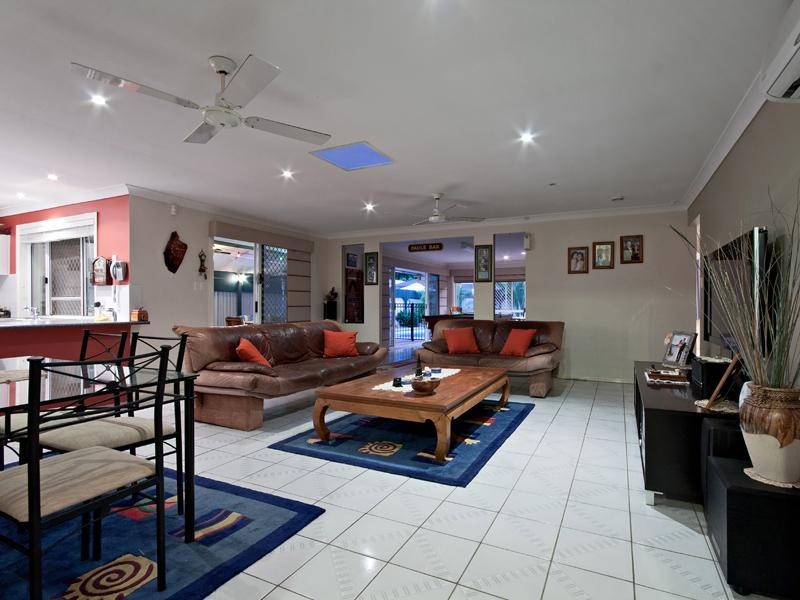 15 Camberwell Circuit, Robina QLD 4226