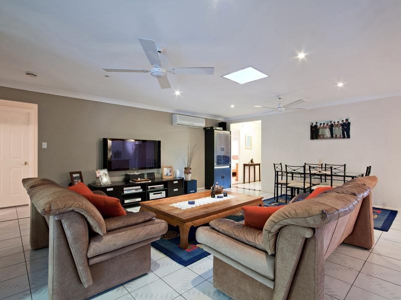 15 Camberwell Circuit, Robina QLD 4226