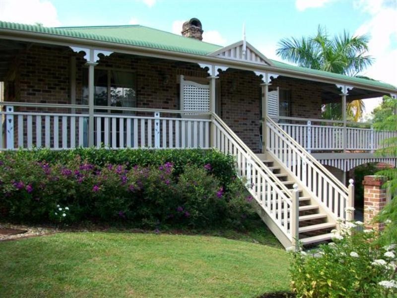 8 Oakmont Street, Robina QLD 4226