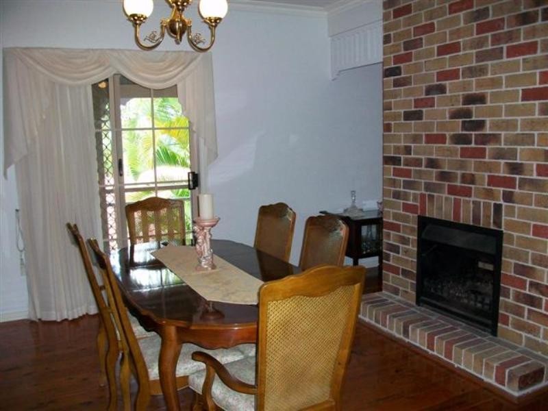 8 Oakmont Street, Robina QLD 4226