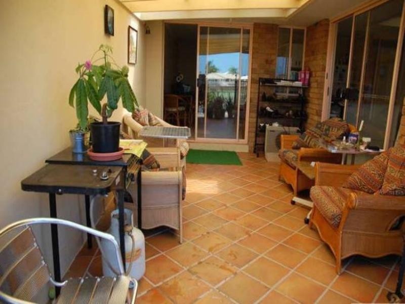 7 Southlake Drive, Varsity Lakes QLD 4227