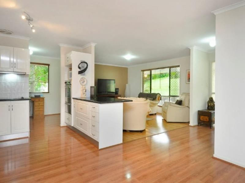 4 Coorabin Court, Tallebudgera QLD 4228