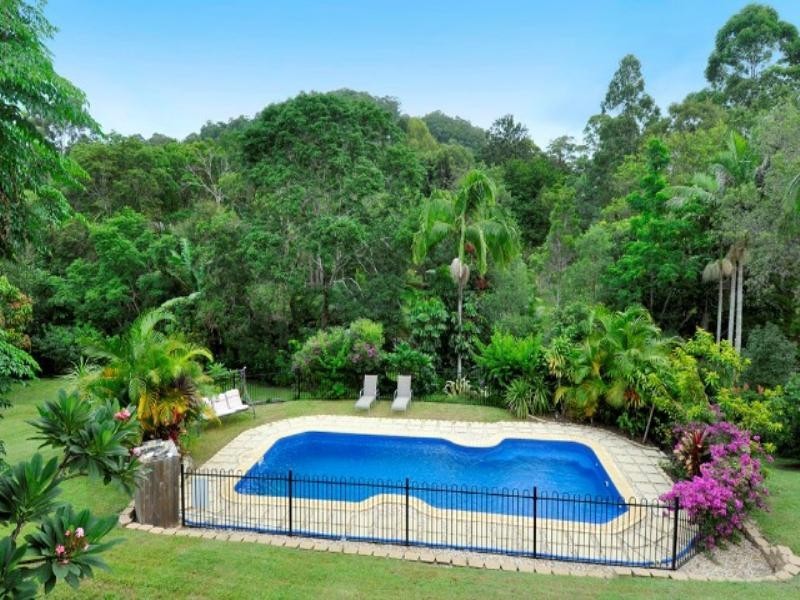 4 Coorabin Court, Tallebudgera QLD 4228