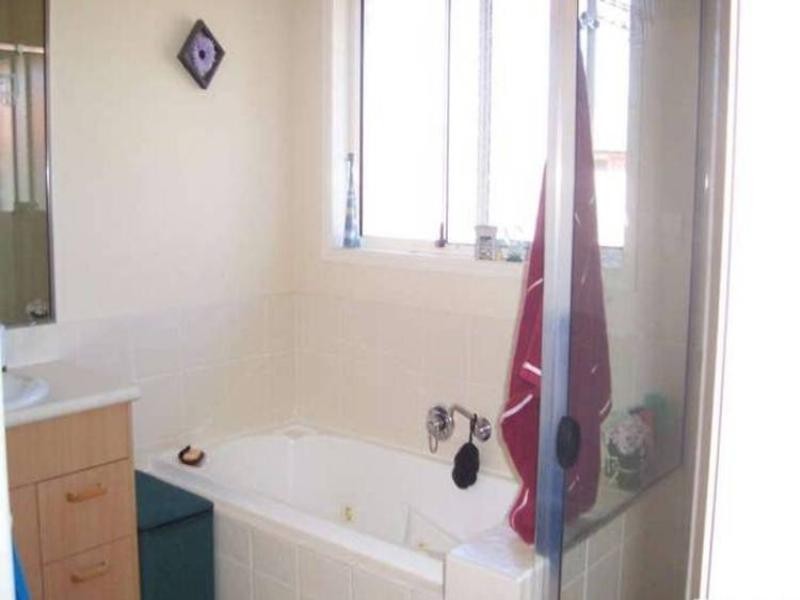 18 Barbie Avenue, Varsity Lakes QLD 4227