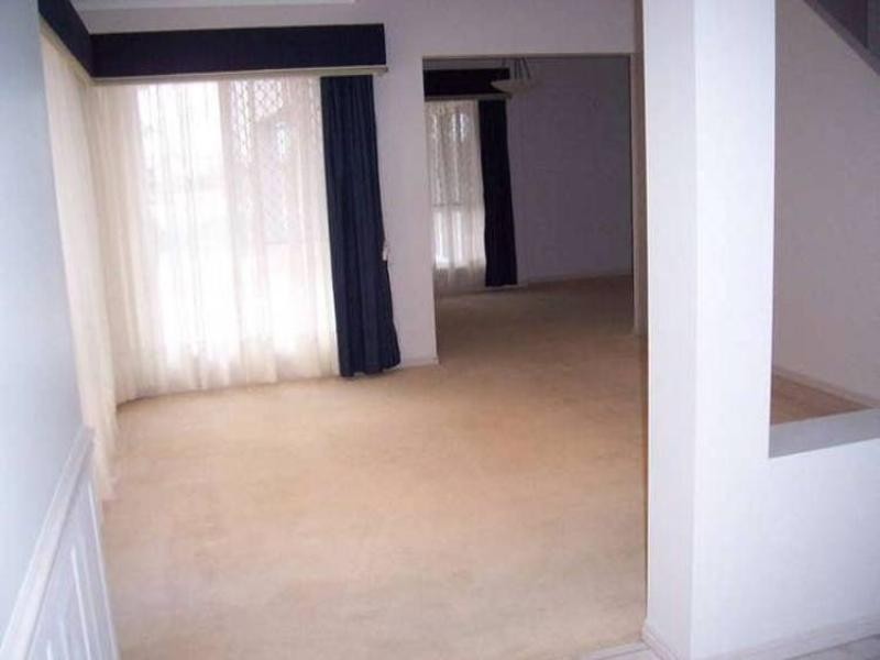 12 Massachusetts Court, Varsity Lakes QLD 4227