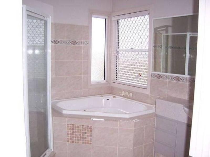 12 Massachusetts Court, Varsity Lakes QLD 4227