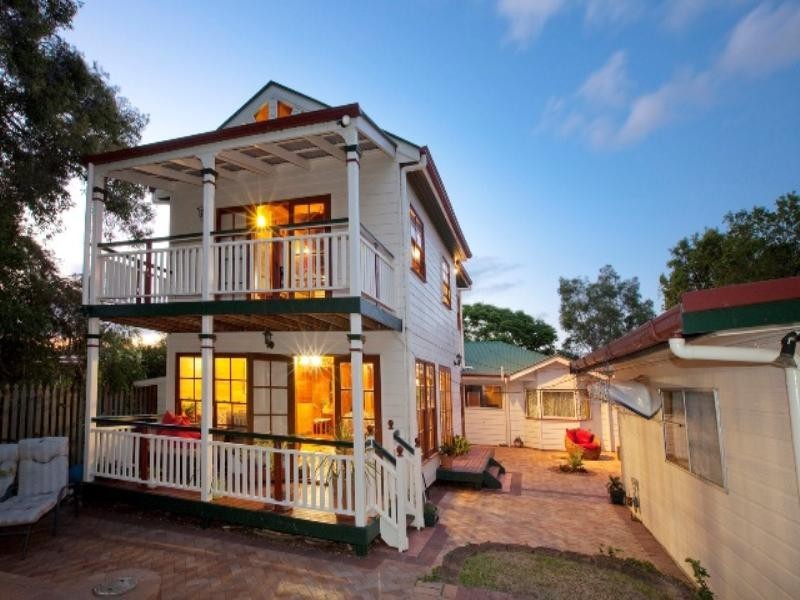 30 Twelfth Avenue, Palm Beach QLD 4221