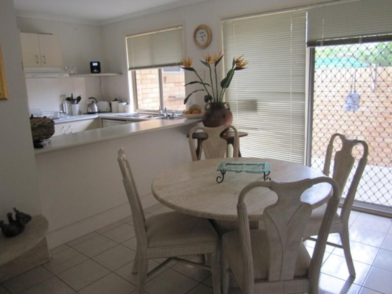 21 Parkside Circuit, Robina QLD 4226