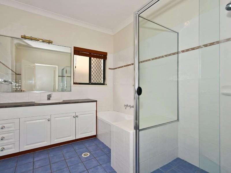 1 Tahoe Place, Varsity Lakes QLD 4227