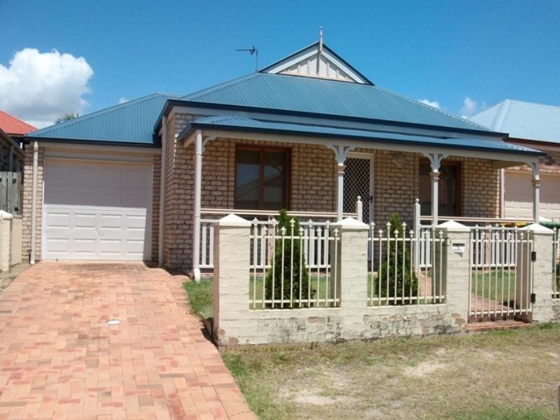 6 Windemere Crescent, Varsity Lakes QLD 4227