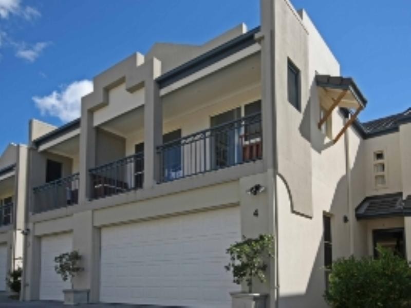 4/13 Ranier Crescent PENDING APPLICATION, Varsity Lakes QLD 4227