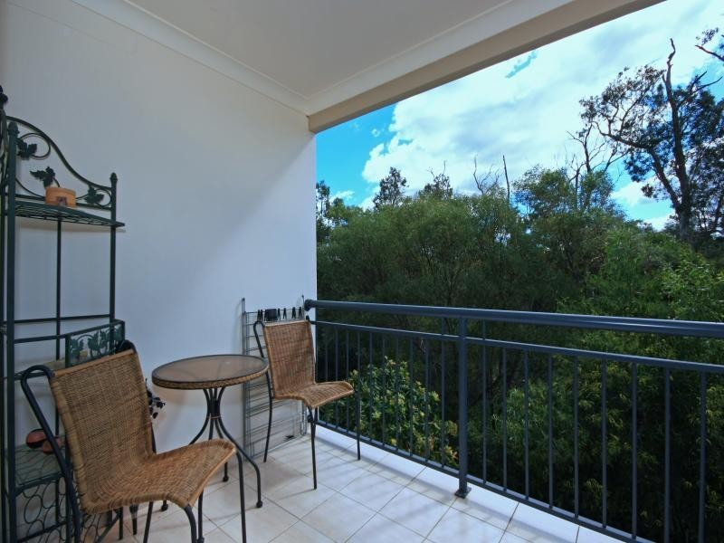 4/13 Ranier Crescent PENDING APPLICATION, Varsity Lakes QLD 4227