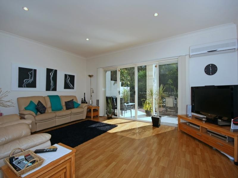 4/13 Ranier Crescent PENDING APPLICATION, Varsity Lakes QLD 4227