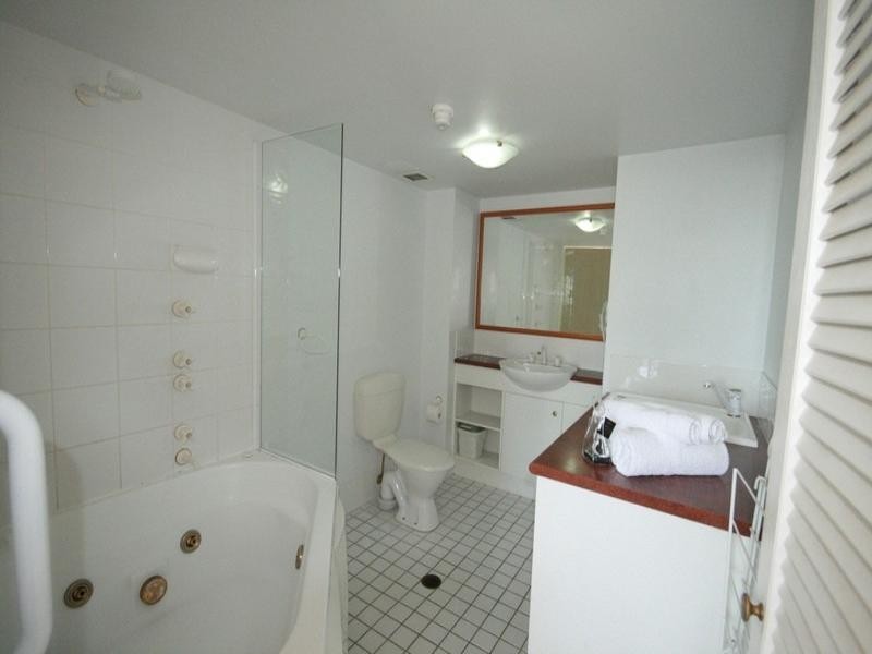 71/210 Surf Parade, Surfers Paradise QLD 4217