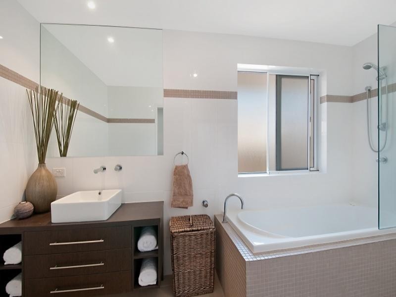 13 Port Drive, Mermaid Waters QLD 4218