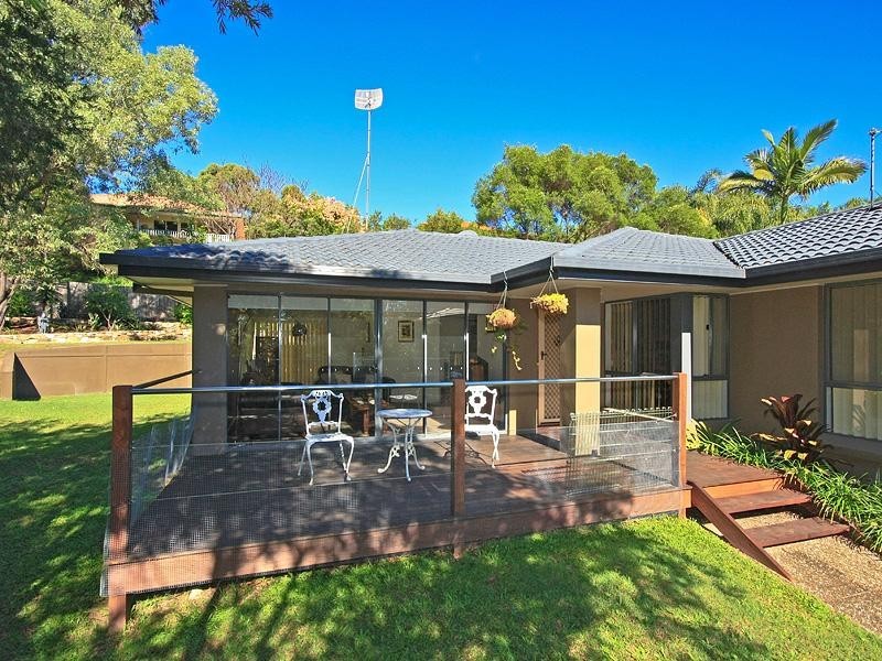 5 Sylvania Place, Robina QLD 4226