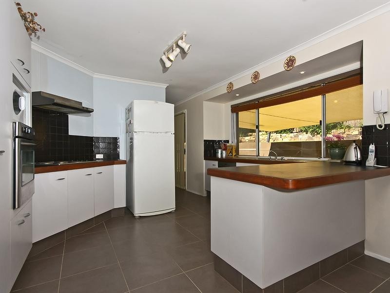 5 Sylvania Place, Robina QLD 4226