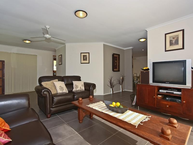 5 Sylvania Place, Robina QLD 4226