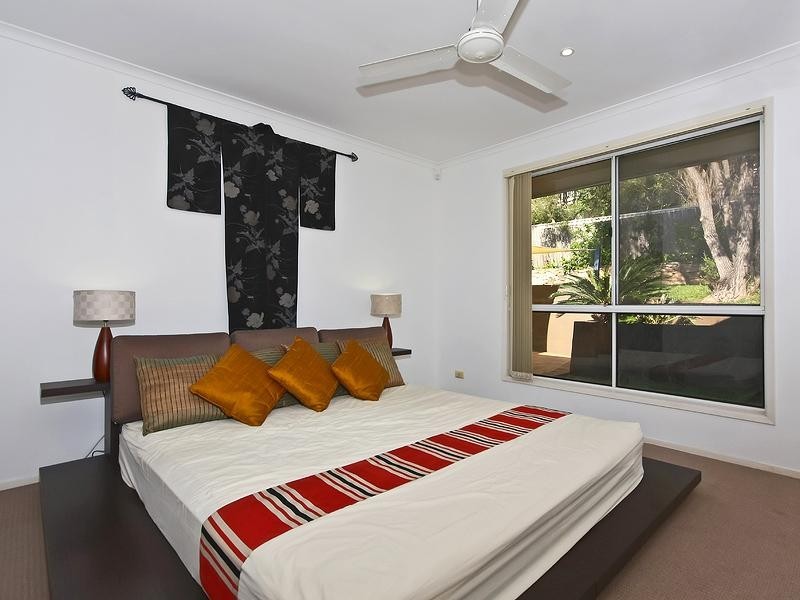 5 Sylvania Place, Robina QLD 4226