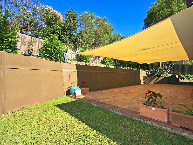 5 Sylvania Place, Robina QLD 4226