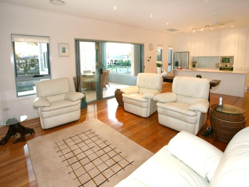 1/12 Port Peyra Crescent, Varsity Lakes QLD 4227