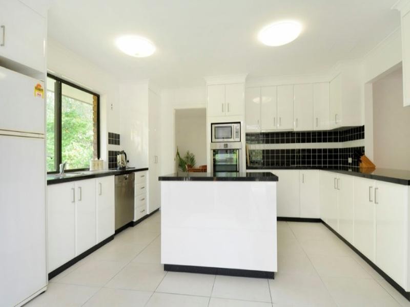 2 Fergus Court, Worongary QLD 4213