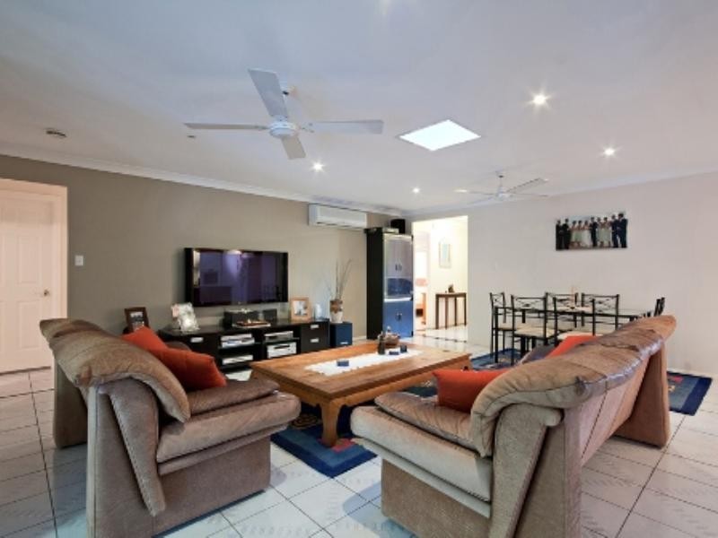 15 Camberwell Circuit, Robina QLD 4226