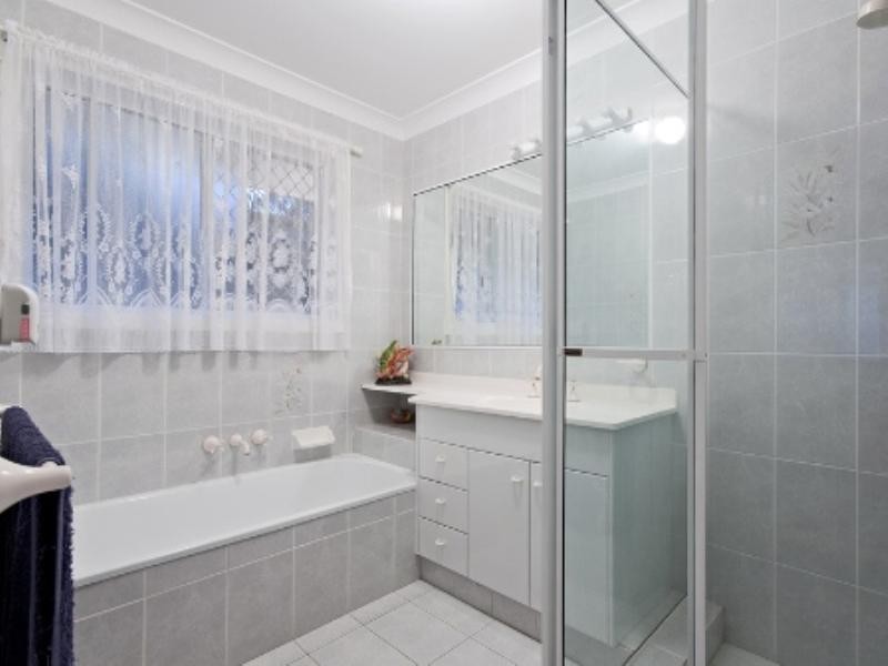 15 Camberwell Circuit, Robina QLD 4226