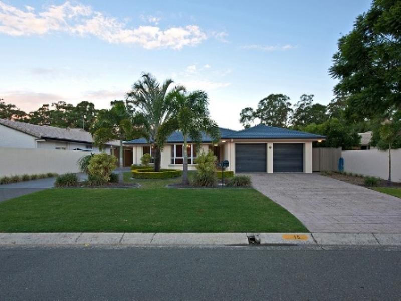 15 Camberwell Circuit, Robina QLD 4226