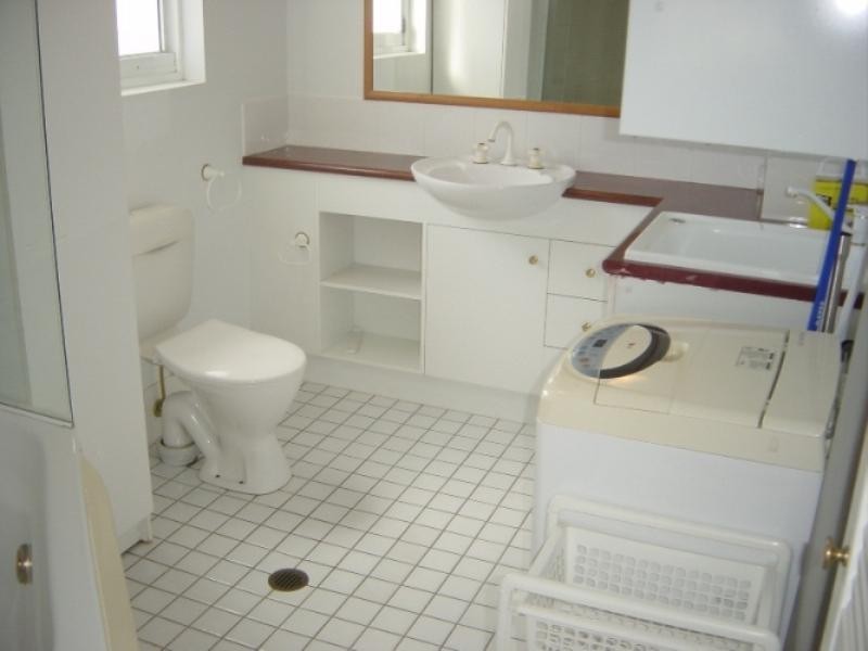 210 Surf Parade, Surfers Paradise QLD 4217