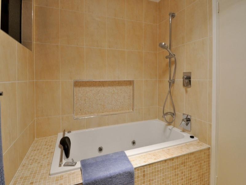 48 Kagoola Drive, Mudgeeraba QLD 4213