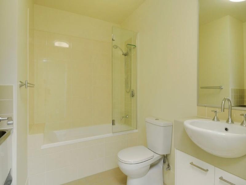 101-103/111 Lindfield Road, Helensvale QLD 4212