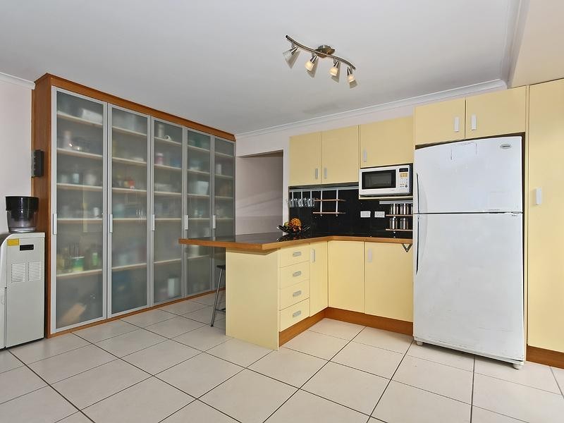 9 Millswyn Court, Carrara QLD 4211